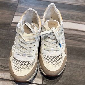 Taos Footwear White and Tan Athletic Shoes